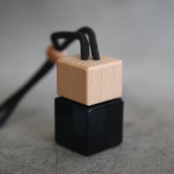 Death by Cake Scented Car Diffuser Refillable - Picture 9 of 9